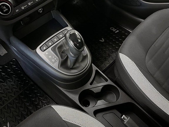 Hyundai i10 10 of 14