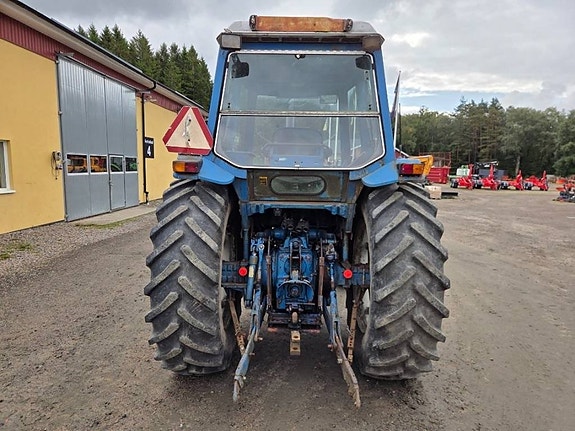 Ford 7700 4 of 9