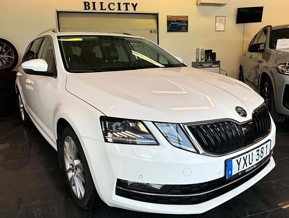 Skoda Octavia 2 of 24