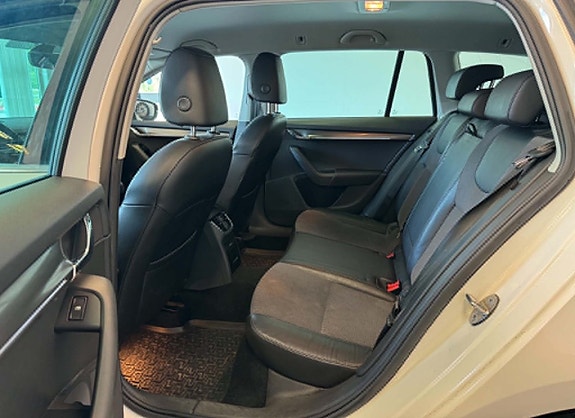 Skoda Octavia 13 of 24