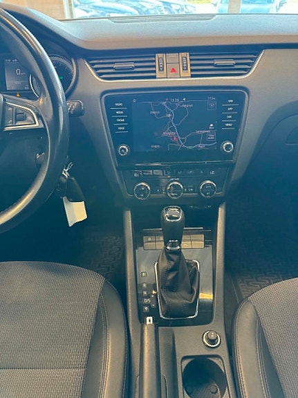 Skoda Octavia 15 of 24