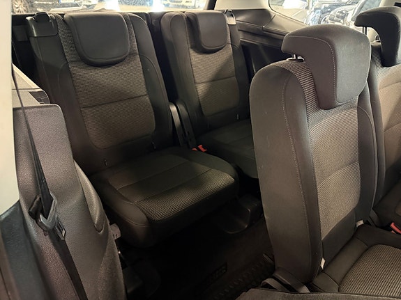 Volkswagen Sharan 9 of 18