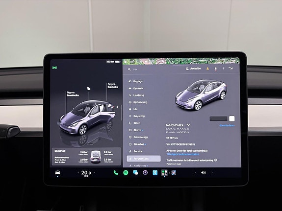 Tesla Model Y 13 of 17
