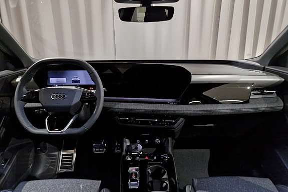 Audi Q6 e-tron 9 of 18