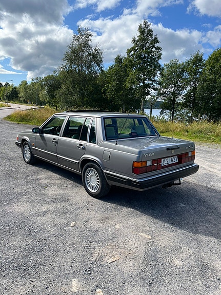 Volvo 760 3 of 11