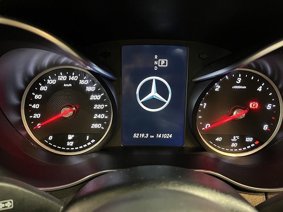 Mercedes-Benz C200 13 of 21