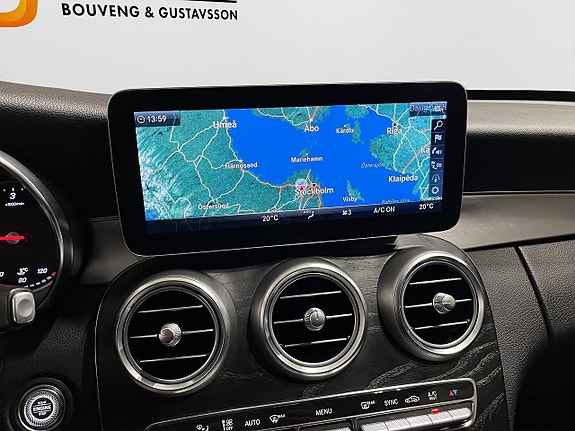 Mercedes-Benz C200 19 of 21