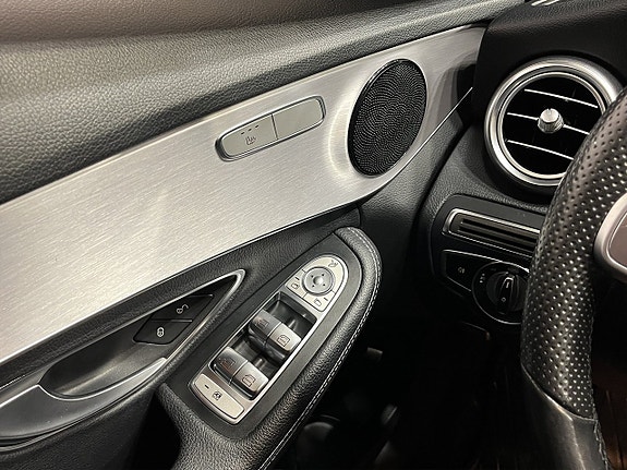 Mercedes-Benz C200 21 of 21