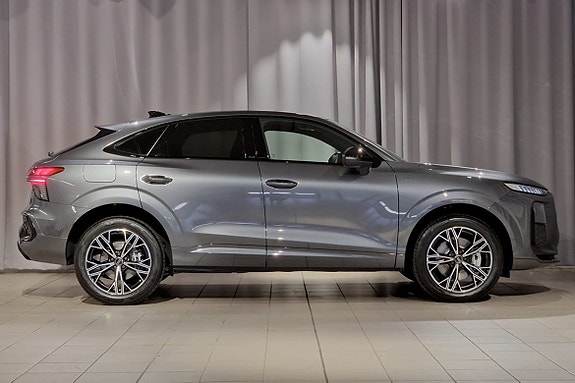 Audi Q3 3 of 16