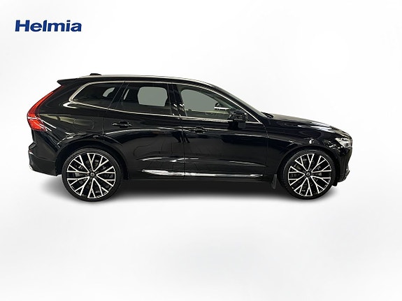 Volvo XC60 8 of 15