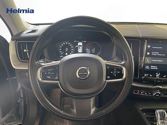 Volvo XC60 12 of 15