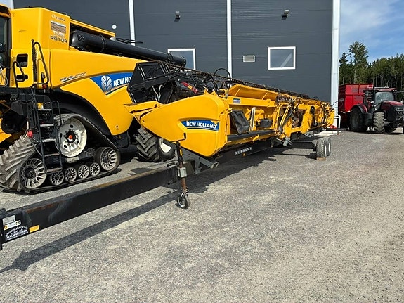 New Holland CR 10.90 13 of 14
