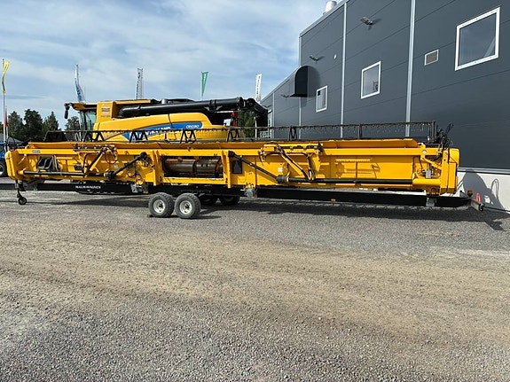New Holland CR 10.90 6 of 14