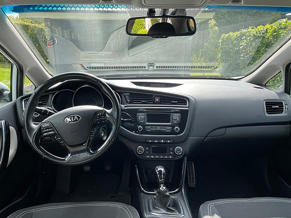 Kia Ceed 6 of 8