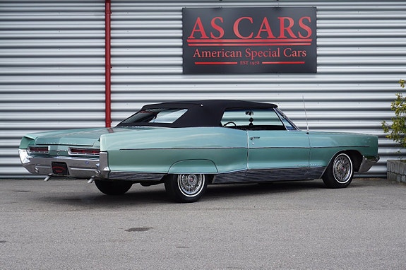 Pontiac Bonneville 7 of 26