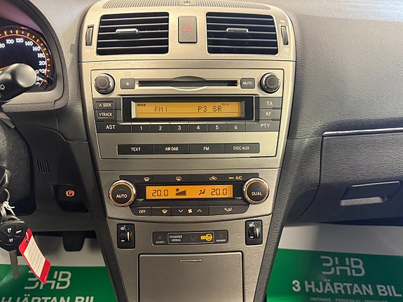 Toyota Avensis 13 of 18
