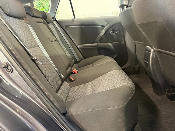 Toyota Avensis 17 of 18
