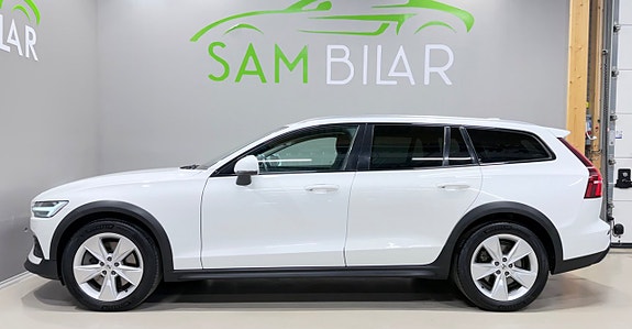 Volvo V60 Cross Country 7 of 20