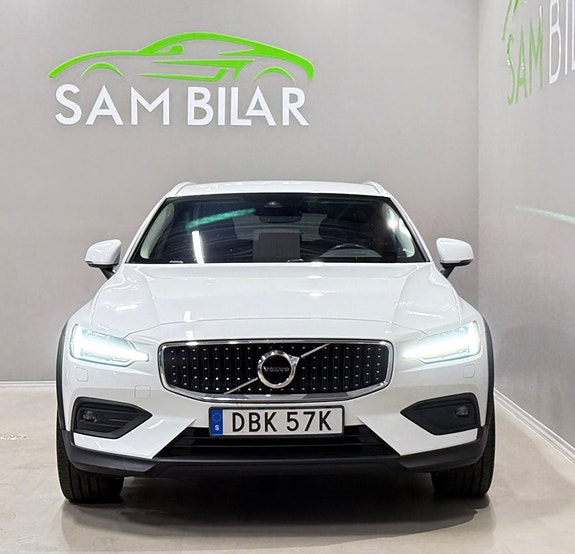 Volvo V60 Cross Country 2 of 20