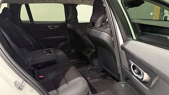 Volvo V60 Cross Country 16 of 20
