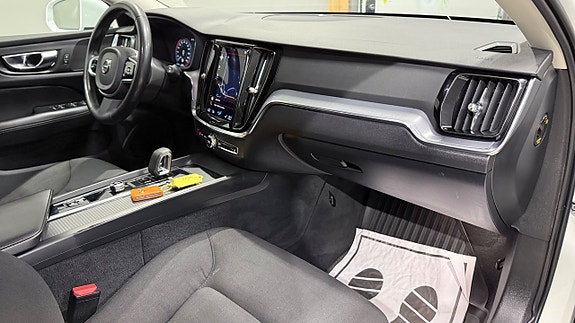 Volvo V60 Cross Country 12 of 20