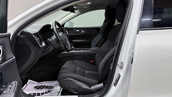 Volvo V60 Cross Country 9 of 20