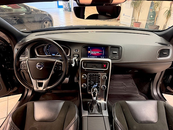 Volvo S60 11 of 17