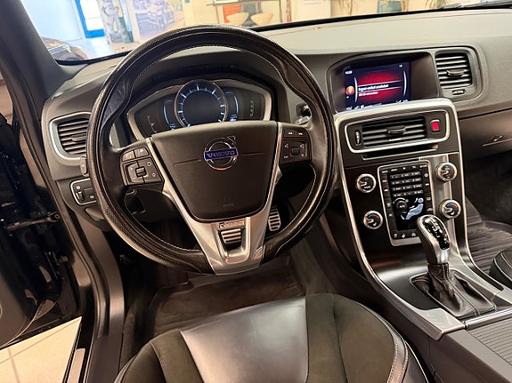 Volvo S60 10 of 17