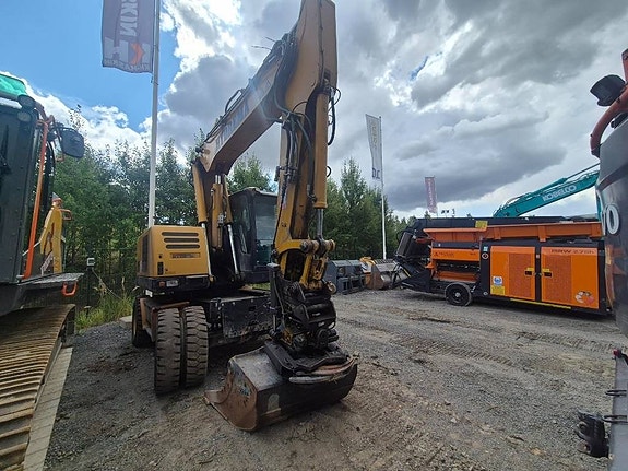 Hydrema MX 16 - Makin 3d - Stora BM fäste i undervagn 7 of 7