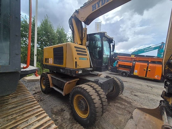 Hydrema MX 16 - Makin 3d - Stora BM fäste i undervagn 3 of 7