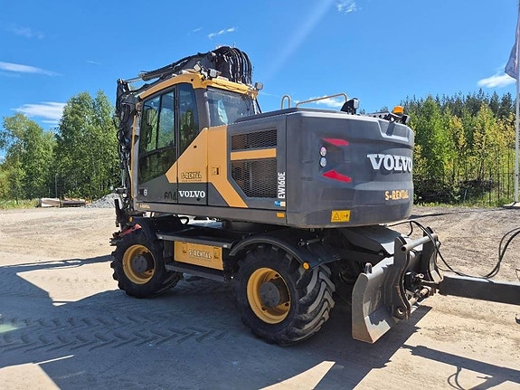 Volvo EW160E - RT & 3 Skopor & Kärra 2 of 9