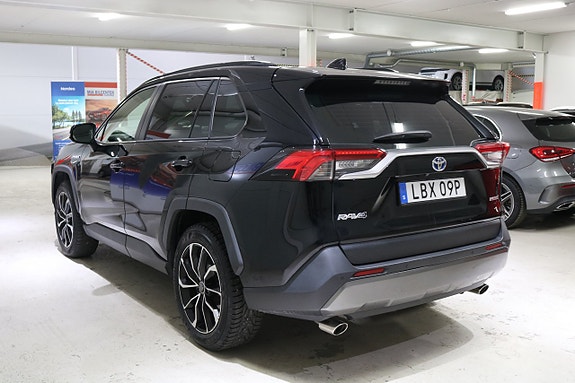 Toyota RAV4 5 of 21