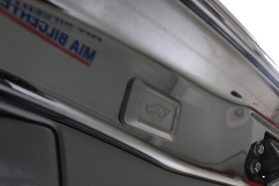Toyota RAV4 14 of 21