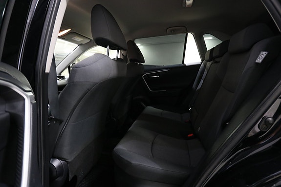 Toyota RAV4 15 of 21