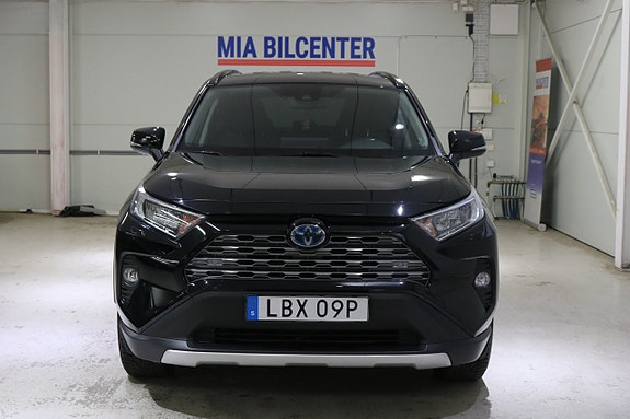 Toyota RAV4 4 of 21