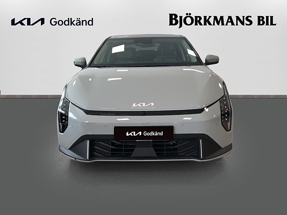 Kia EV4 2 of 22