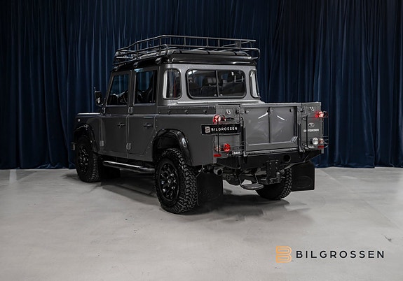 Land Rover Defender 110 3 of 24