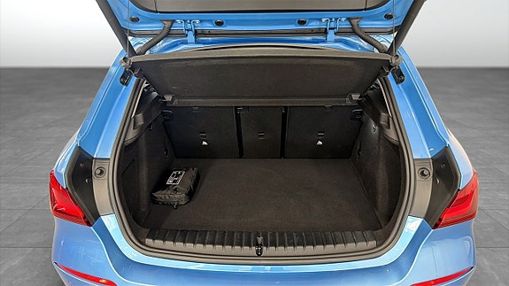 BMW 118i 10 of 17
