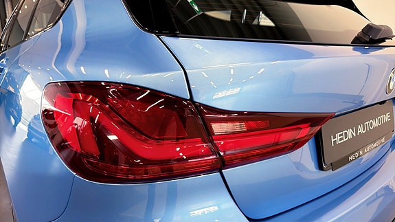 BMW 118i 12 of 17