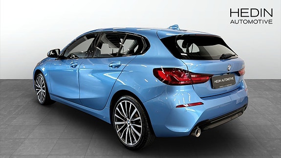 BMW 118i 2 of 17