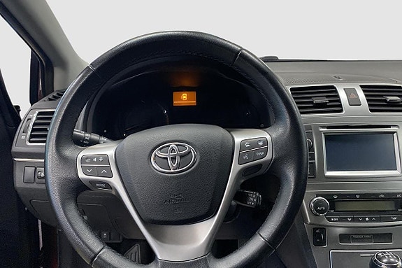 Toyota Avensis 2 of 11