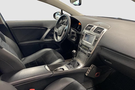 Toyota Avensis 8 of 11