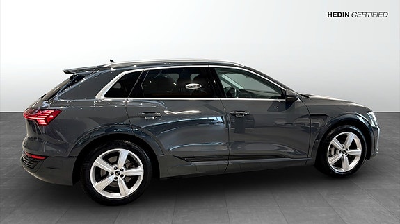 Audi Q8 e-tron 4 of 20