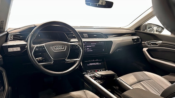 Audi Q8 e-tron 12 of 20