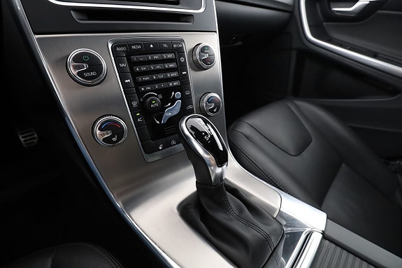 Volvo S60 24 of 30