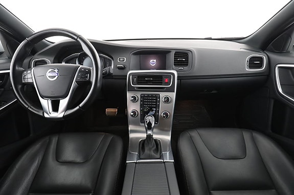 Volvo S60 13 of 30