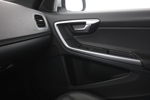 Volvo S60 30 of 30