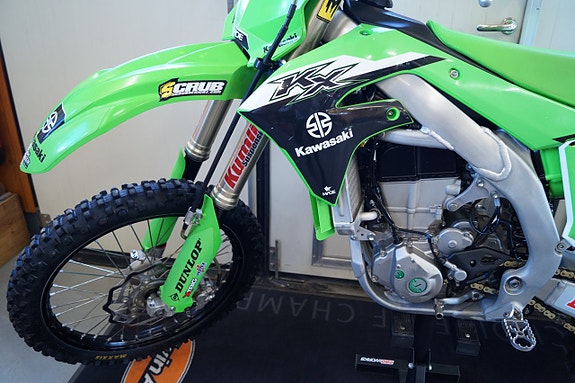 Kawasaki KX 450 2 of 9