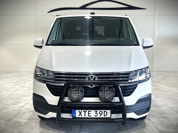 Volkswagen Caravelle 4 of 27