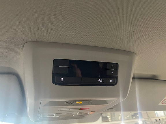 Volkswagen Caravelle 24 of 27